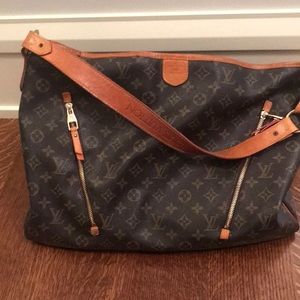 Louis Vuitton shoulder bag